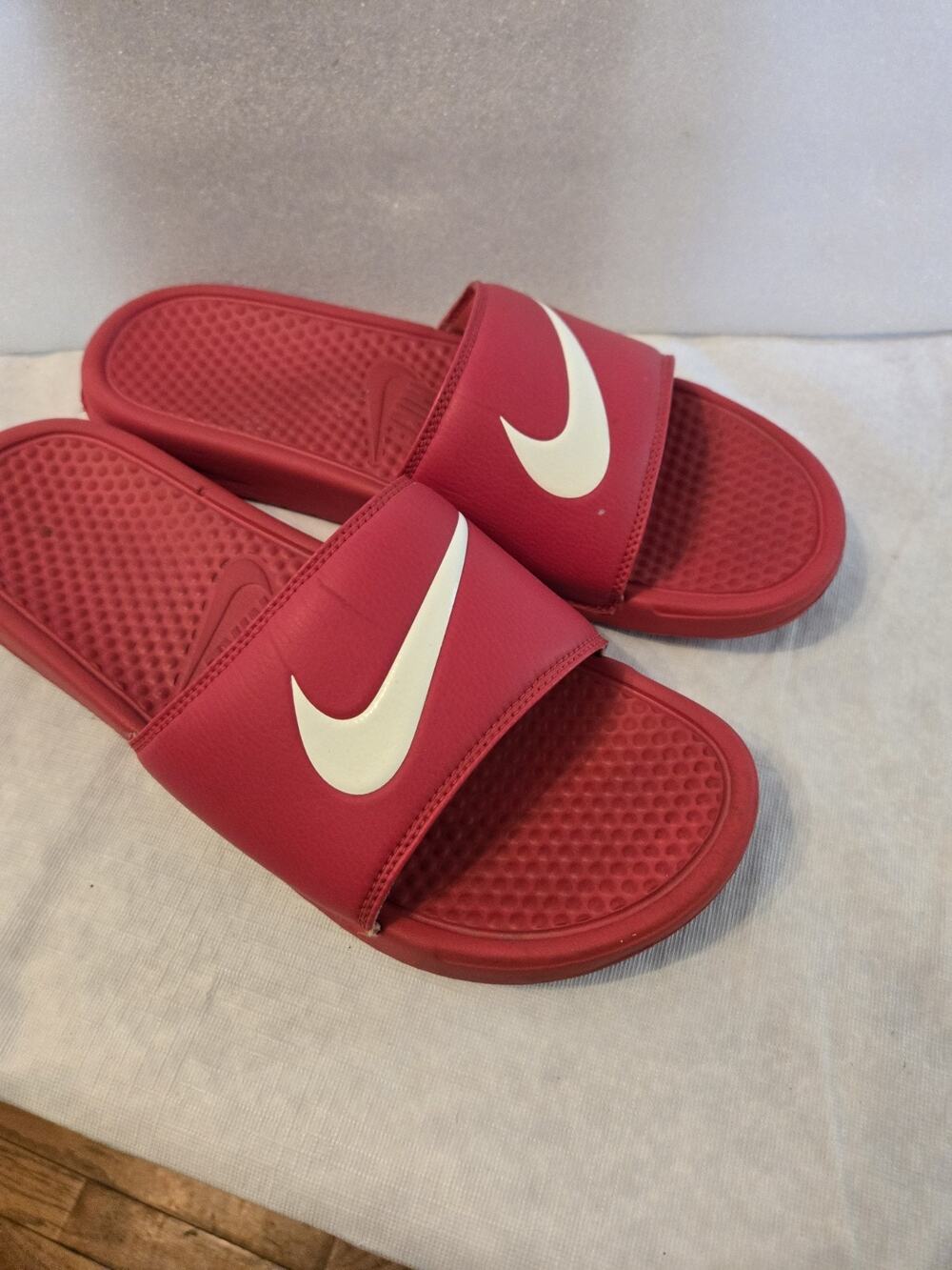 Nike Calm Red Logo Slides Sandals Rubber Upper Slip On Swoosh Size 12